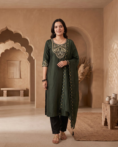 Bottle Green Traditional Embroidered Kurta Set with Scalloped Dupatta