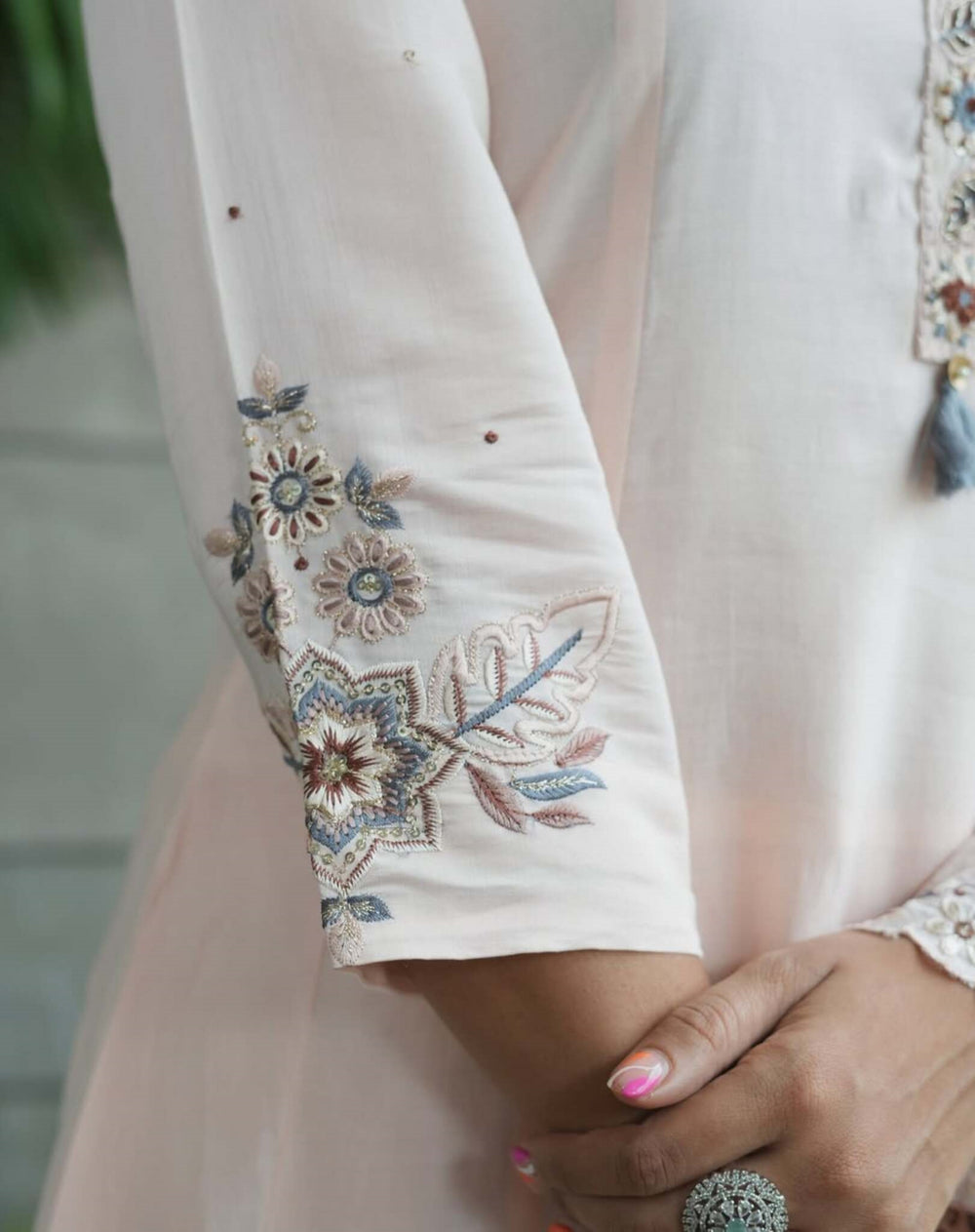 Elegant Powder Pink Hand-Embroidered Chanderi Silk Kurta Set with Cutwork Embroidered Dupatta