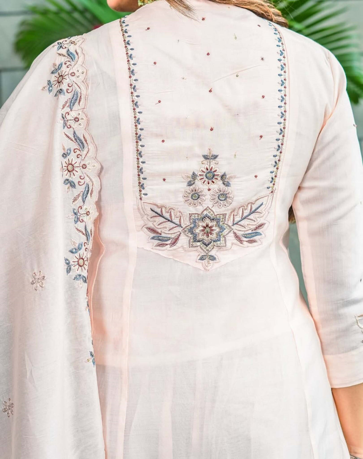 Elegant Powder Pink Hand-Embroidered Chanderi Silk Kurta Set with Cutwork Embroidered Dupatta